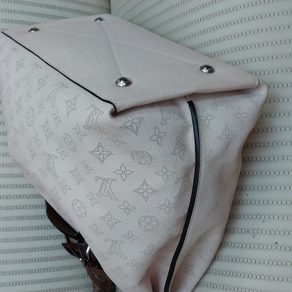 LOUIS VUITTON MONOGRAM CARMEL MAHINA HOBO SHOULDER BAG - Picture 8 of 13